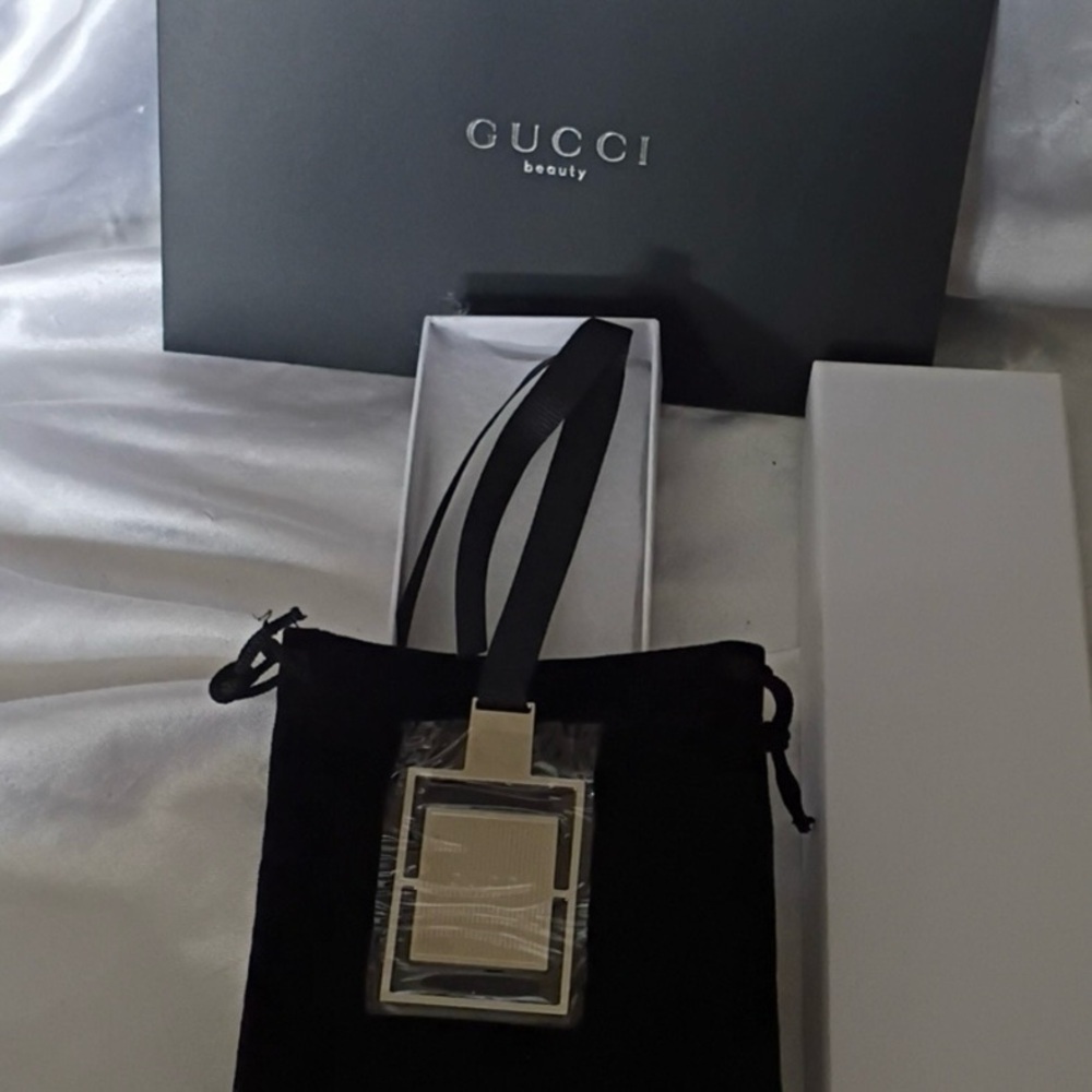 New Gucci Bloom Charm Book Mark